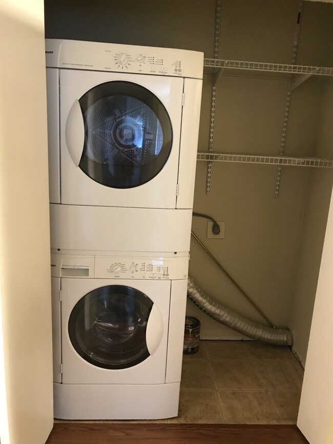 Building Photo - 16817 Larch Way