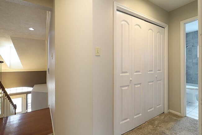 Building Photo - 3510 Cypressdale Dr