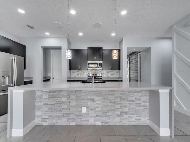Building Photo - 4916 Blanche Ct