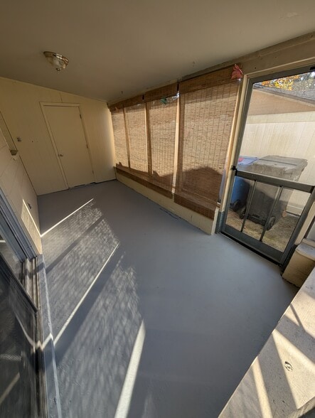 Building Photo - 11513 Valencia Dr