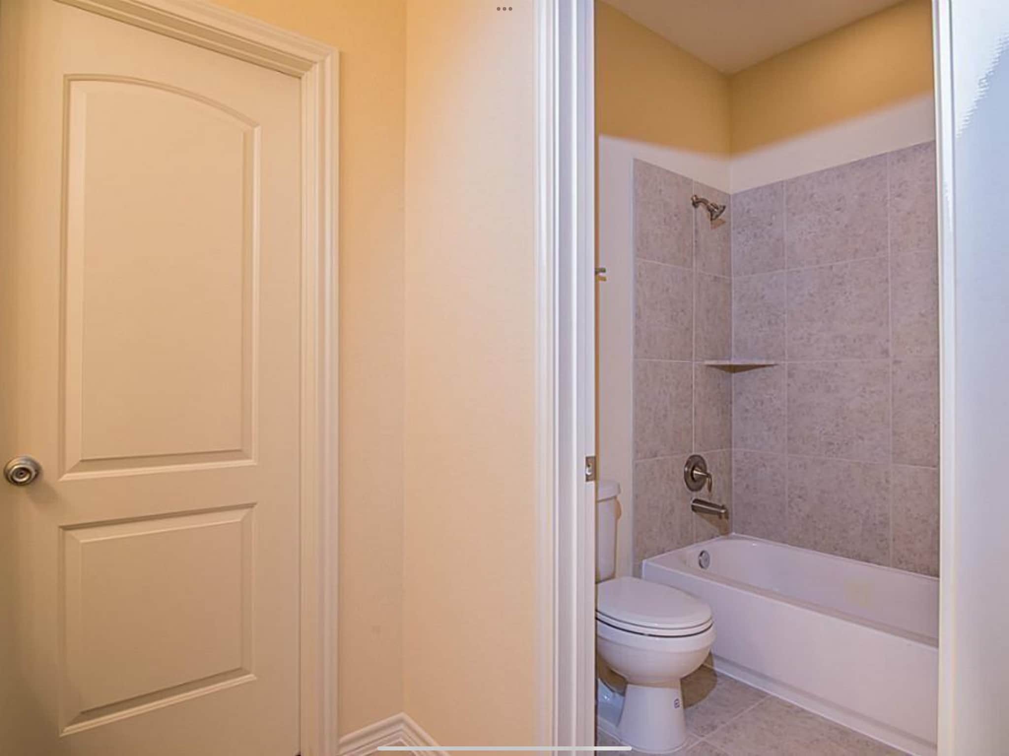 Building Photo - 7923 Ashford Trace Dr