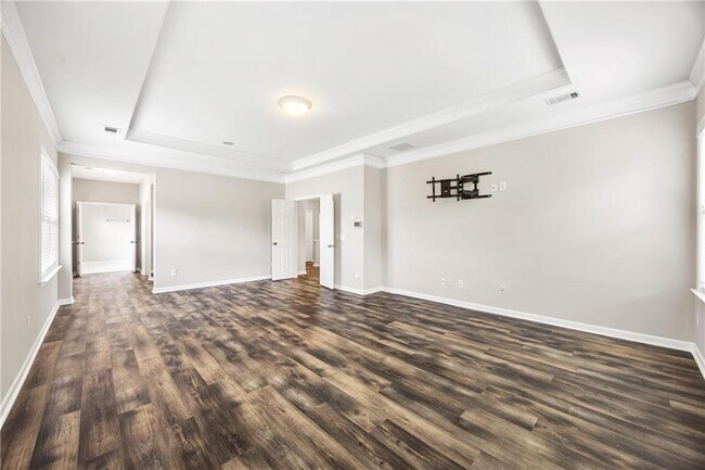 Building Photo - 4381 Challedon Dr