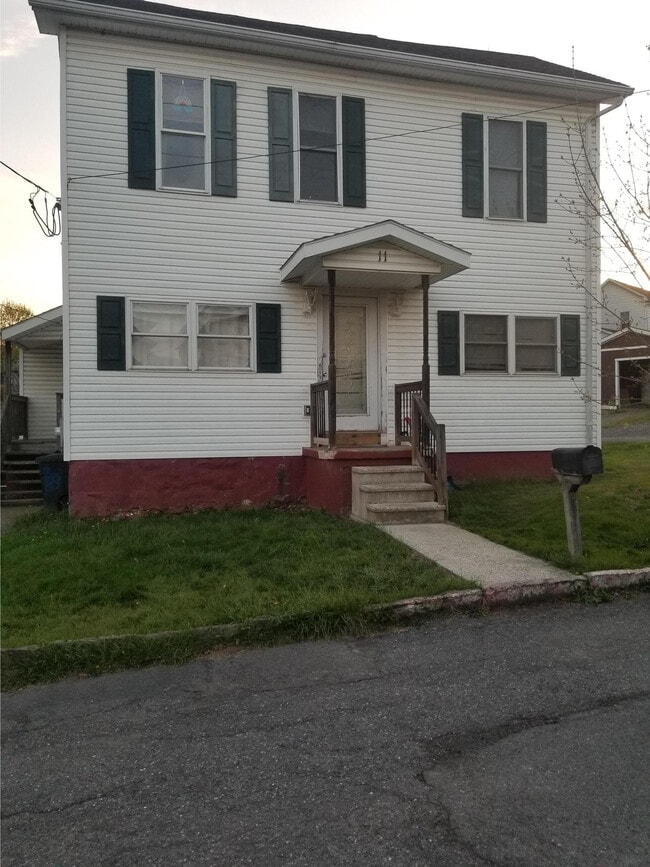 Building Photo - 11 Mill St