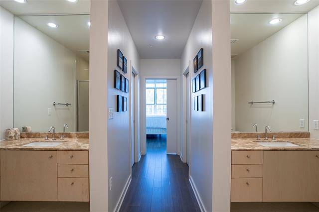 Building Photo - 2323 N Houston St