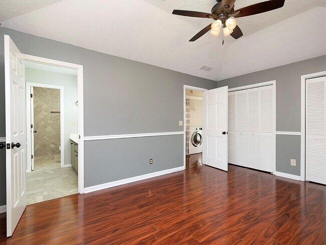 Building Photo - 8950 Carroll Manor Dr