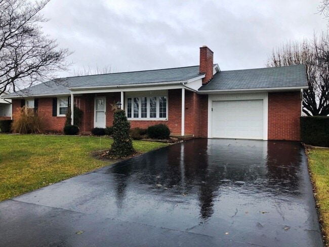Primary Photo - 17542 Swann Rd