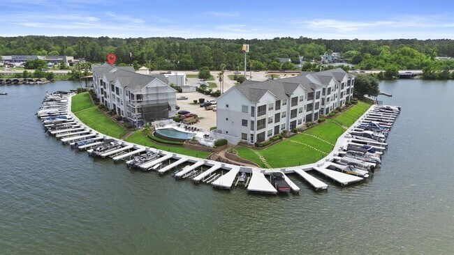 Building Photo - 168 Lake Point Blvd
