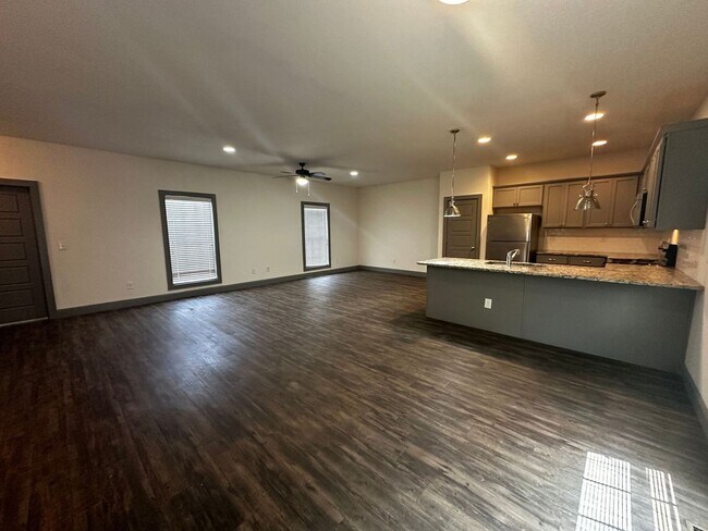 Building Photo - PRE-LEASING FOR AUGUST 2026!