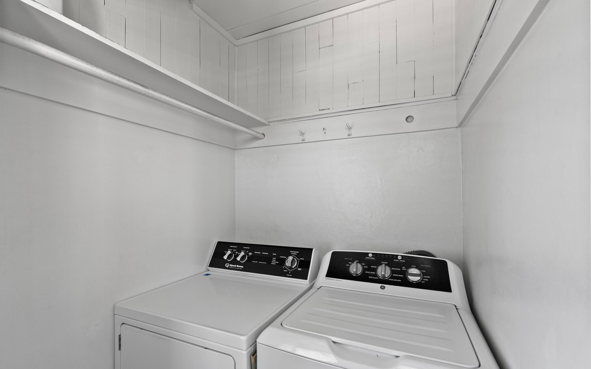 Laundry in Side Room - 245 E University Blvd