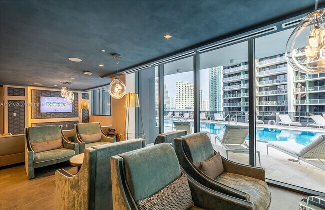 Building Photo - 1000 Brickell Plaza