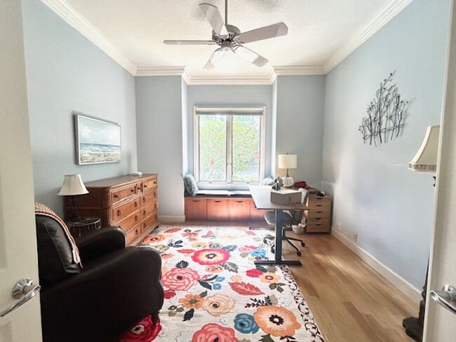 Building Photo - AVAILABLE May 1- 0CT 31ST .FURNISHED/SEASONAL.  3/2 POOL HOME IN ROSEDALE!