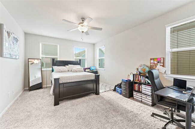 Building Photo - 1519 Beach Oak Dr