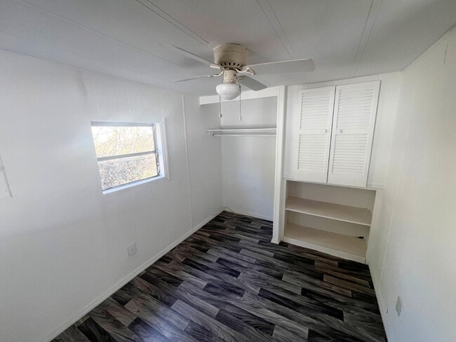 Building Photo - 616 Cortez Rd W