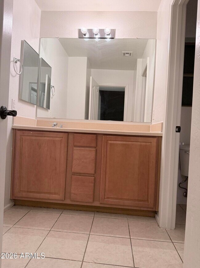 Building Photo - 1129 S 240th Dr