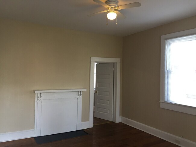 Building Photo - 27 Hemlock Dr