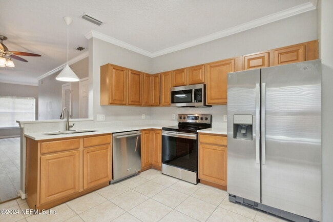 Building Photo - 574 Southbranch Dr