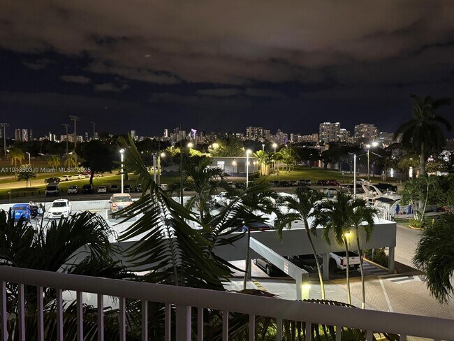 Building Photo - 1800 NW 24th Ave