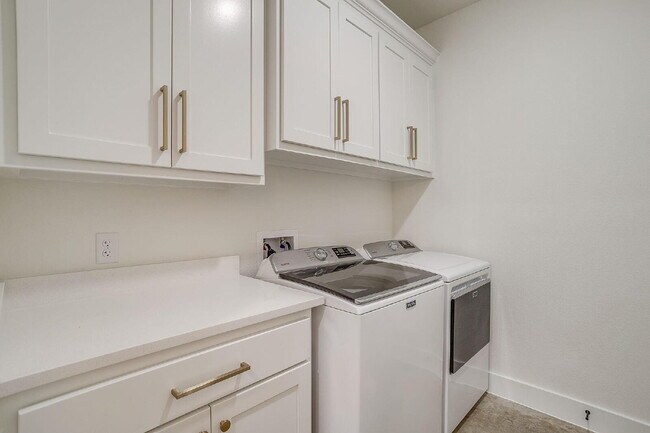 Building Photo - Brand New Custom 3 Bedroom Home in Granbury!