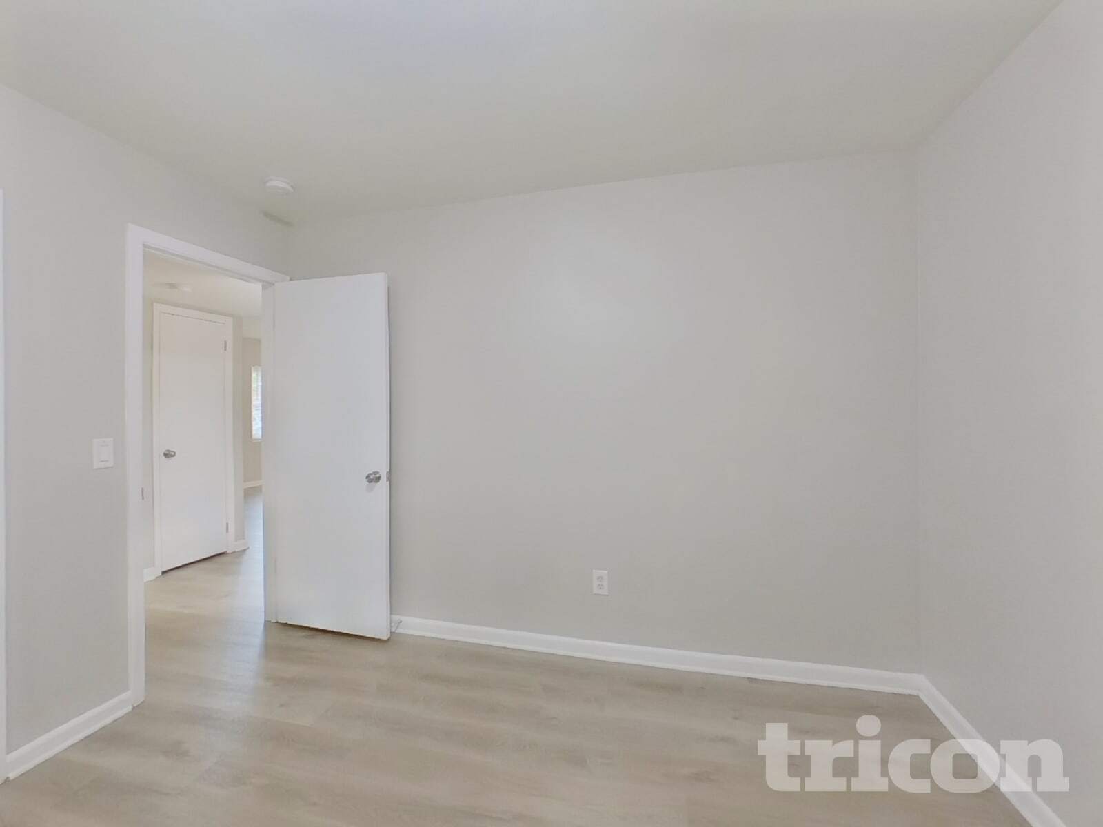 Building Photo - 2020 Magnolia Dr