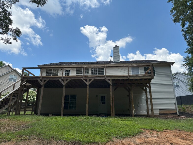 Building Photo - 2582 Oak Bluff Dr