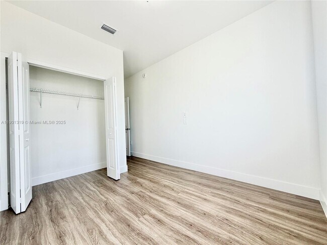 Building Photo - 19113 SW 344th Ter