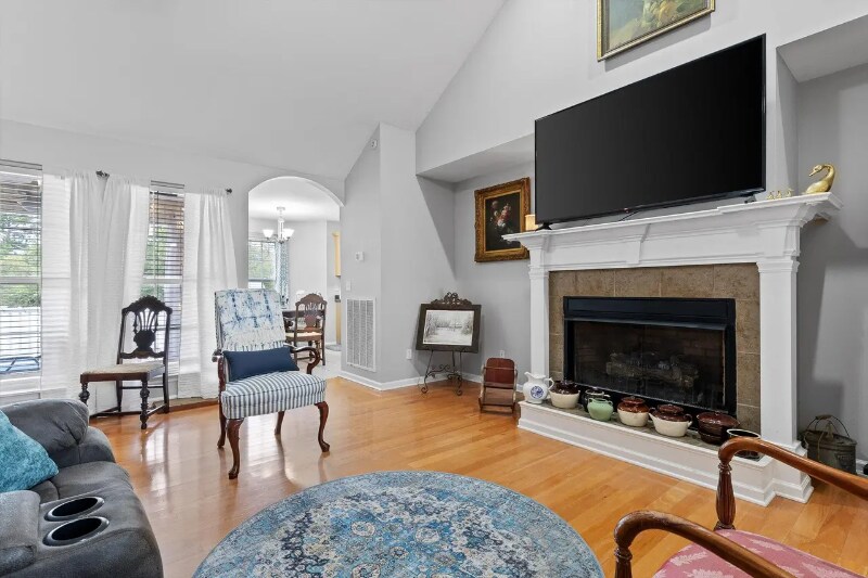 Building Photo - 1871 Clear Brook Ct