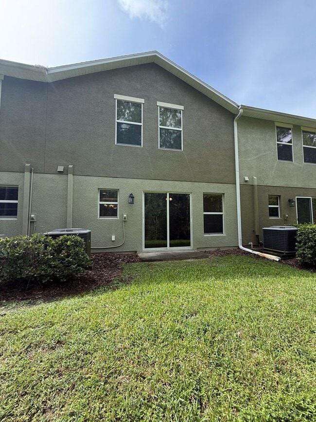 Building Photo - 2742 Birchcreek Dr