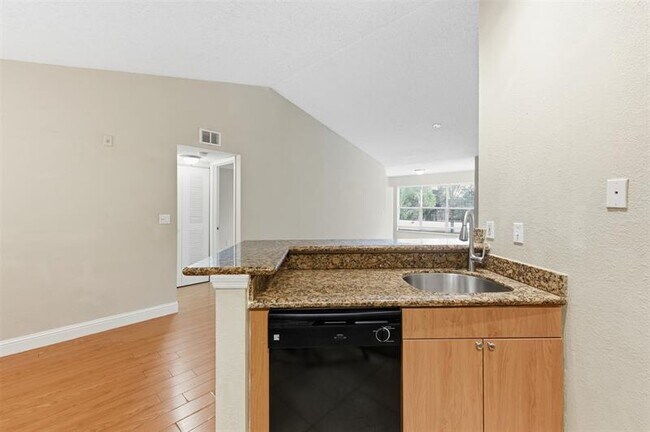 Building Photo - 731 Vista Isles Dr