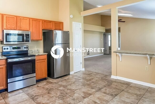 Building Photo - 3 Bedroom Pet-Friendly Home in Indianapoli...