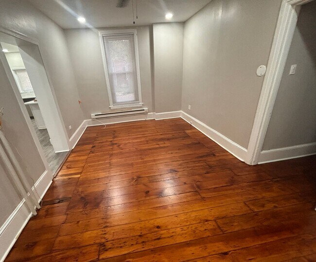 Building Photo - 177 - 501 Montgomery-