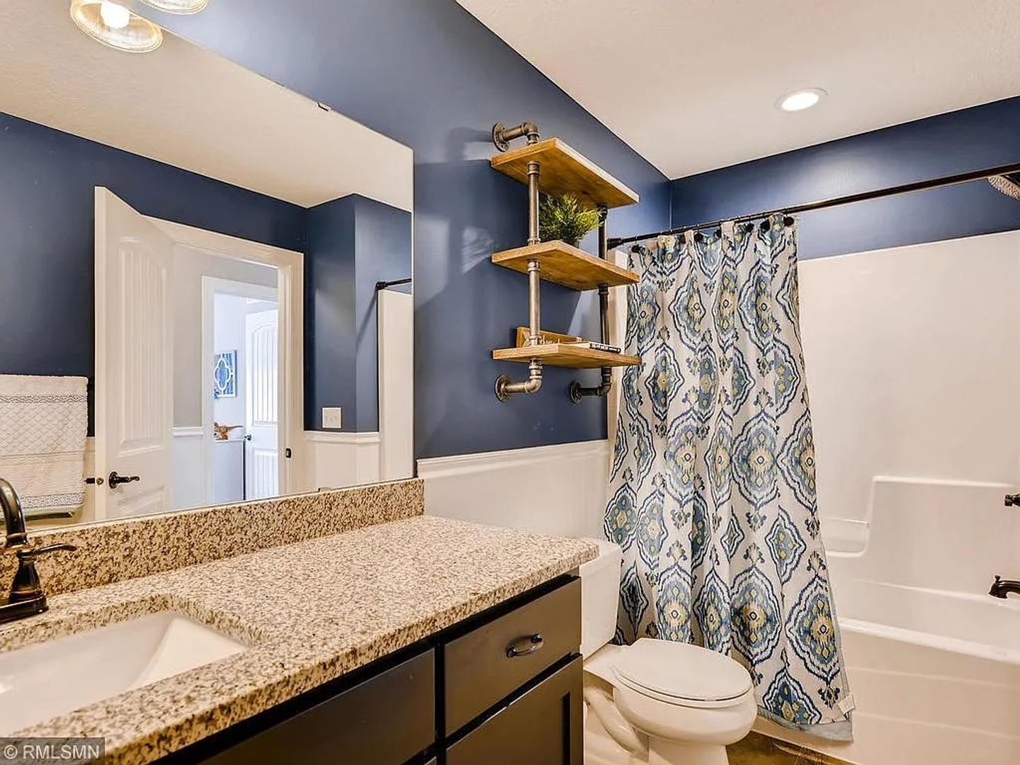 Building Photo - 22420 Calico Ct