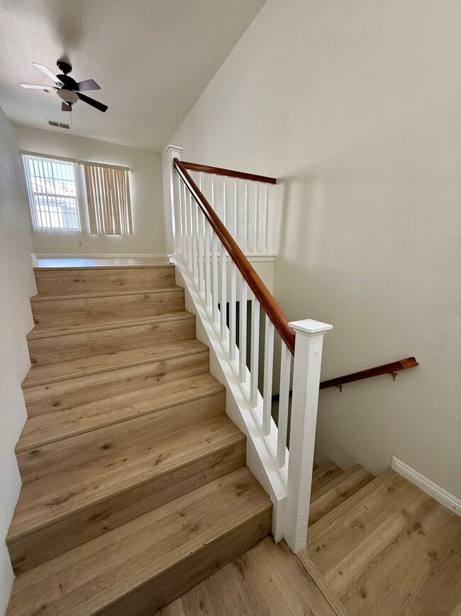 Building Photo - Beautiful 2 bed 2 bath Rancho Cucamonga Condo