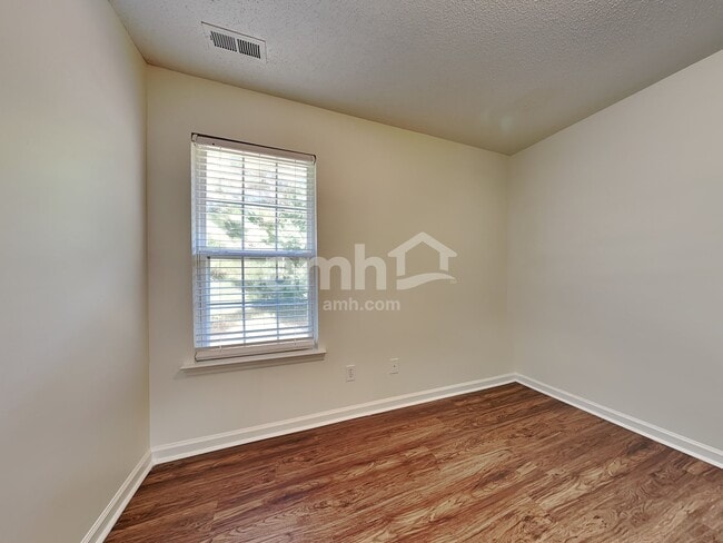 Building Photo - 3226 Silver Spur Ct