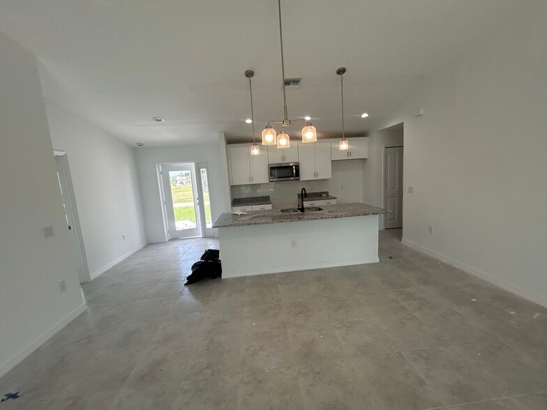 Building Photo - Coming Soon Brand New Construction 4/2