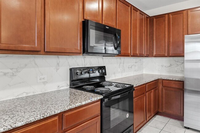 Building Photo - 633 Weizenbock Ln
