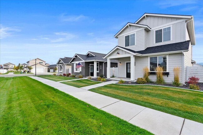 Building Photo - 5114 E Hope Ave