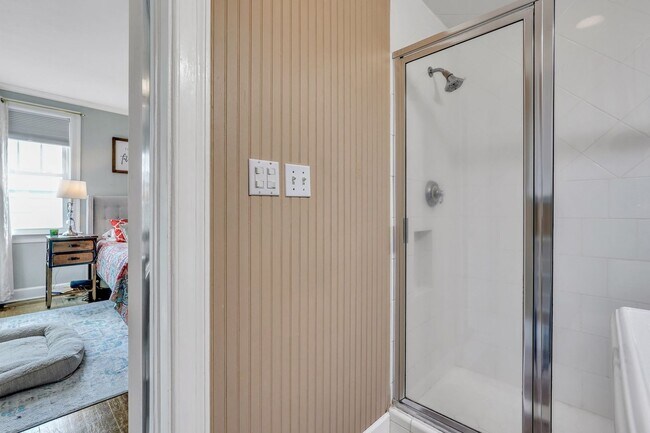 Building Photo - Beautiful Home in Desirable Ardsley Park