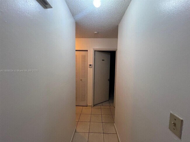 Building Photo - 1160 SW 9th St