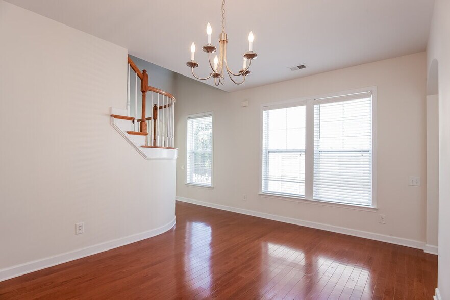 Building Photo - 13944 Mallard Lake Rd