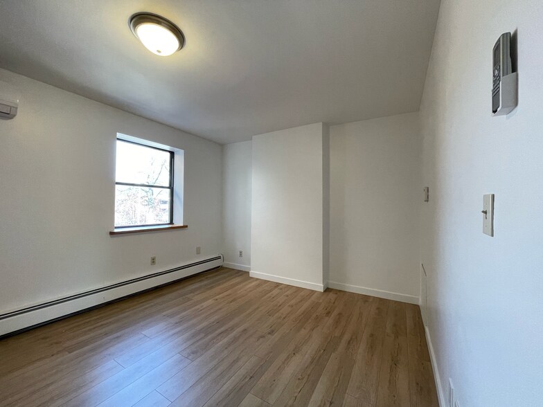 Building Photo - 307 Freeport Rd