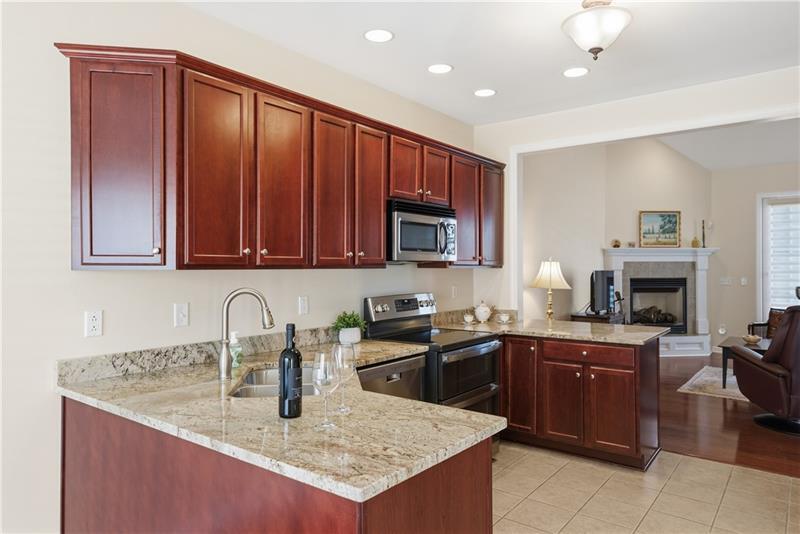 Building Photo - 819 Strasburg Dr