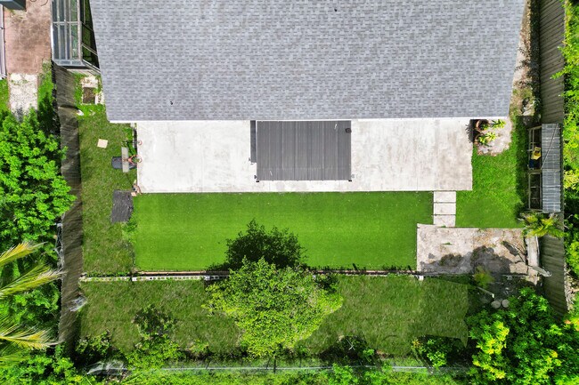 Building Photo - 855 NW 80th Terrace