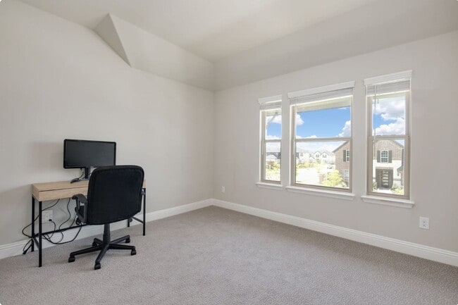 Building Photo - 6842 Gavin Dr