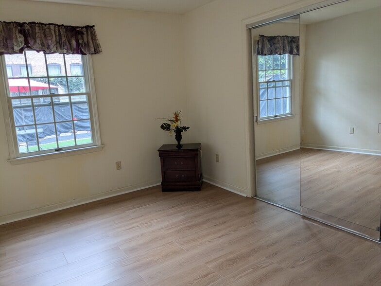 Building Photo - 82 Grieco Dr