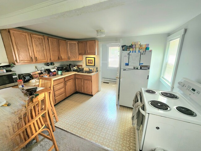 Building Photo - 63 Highland Ave