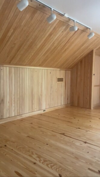 Building Photo - 1709 Pine St