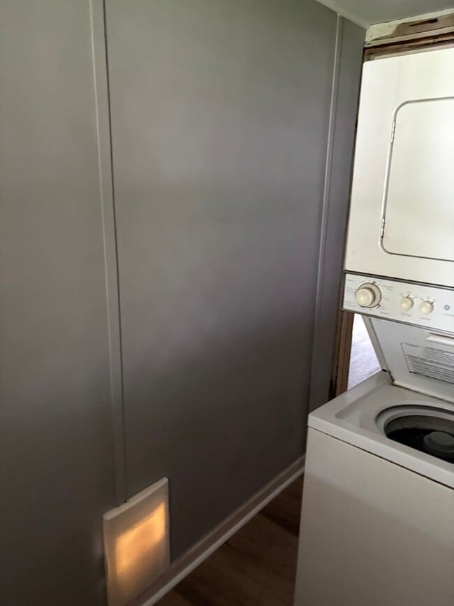 Primary Photo - COMING SOON! - 2 Bed 1 Bath - Mechanicsbur...