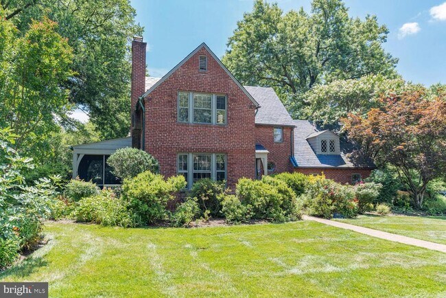 Primary Photo - 3109 Olin Dr
