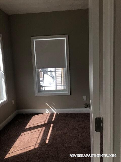 Building Photo - 9 Dehon St