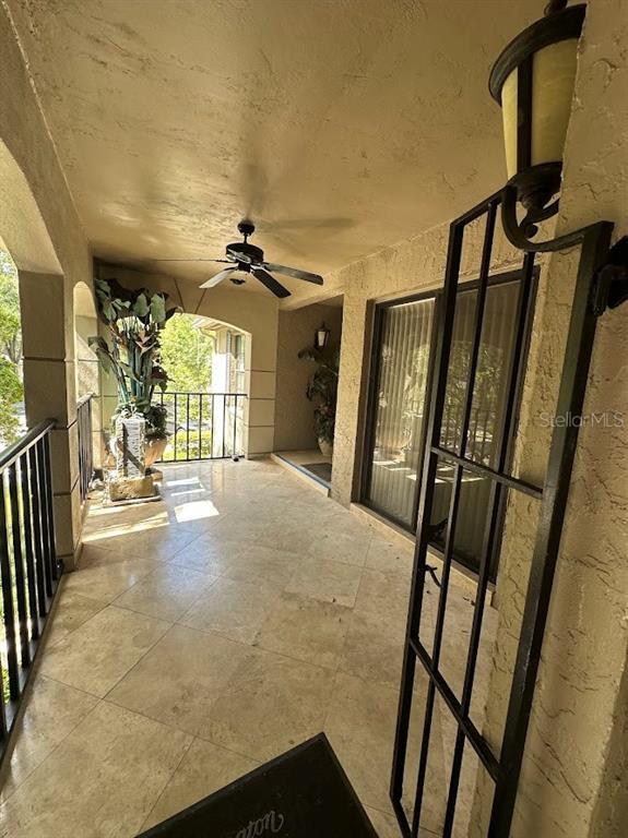 Building Photo - 1055 Kensington Park Dr